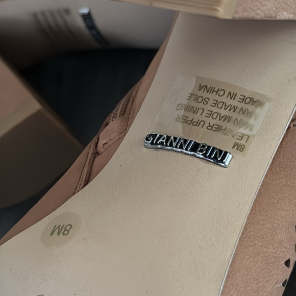 Gianni Bini Women's Toniya Laser-Cut Suede Block 3" Heel Booties Size 8 NWOT - Picture 7 of 9